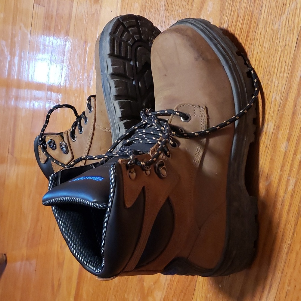 Steel toe Blundstone work boots